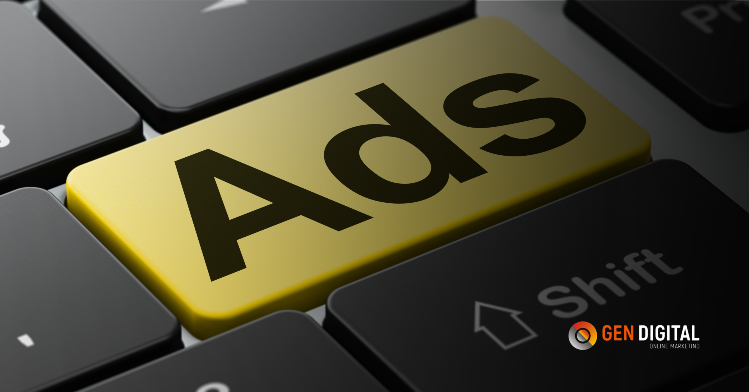 Tecla de Ads resaltada en un teclado, representando campañas publicitarias digitales y la optimización de resultados mediante contenido orgánico.